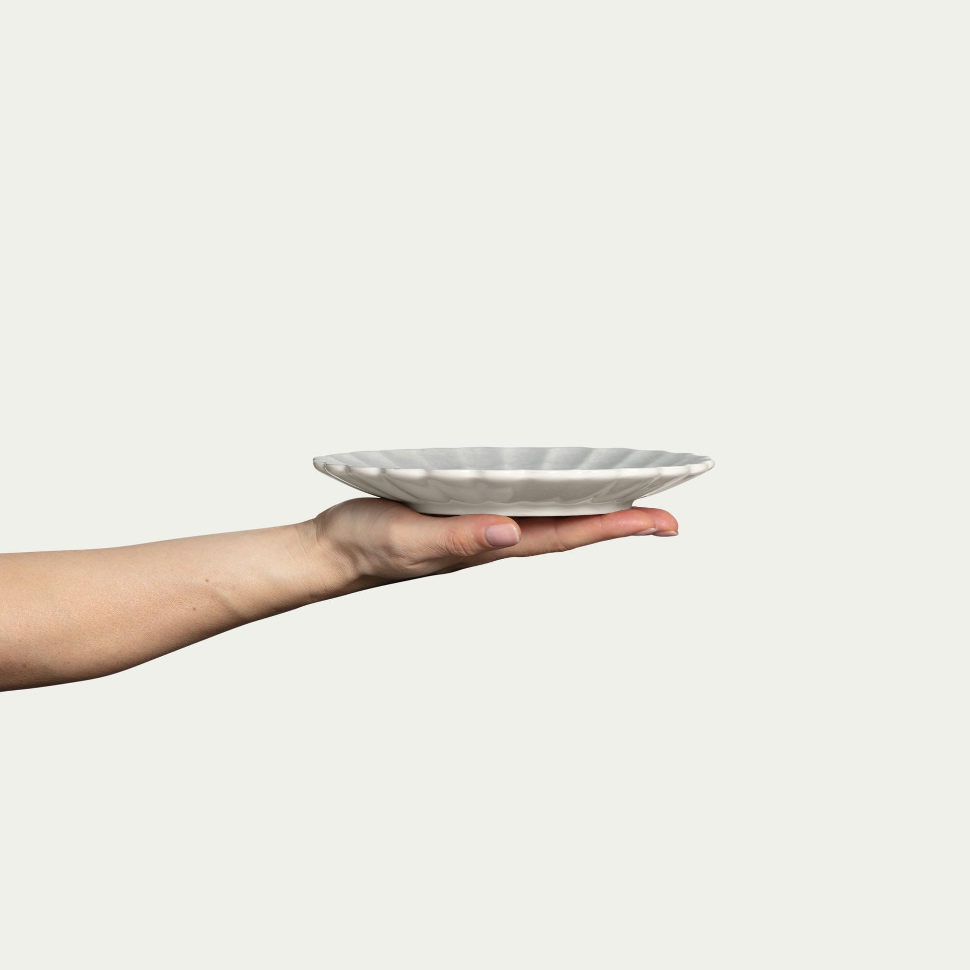 Oyster Tallrik 20 cm grå