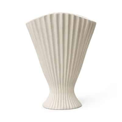 Fountain Vase Off white
