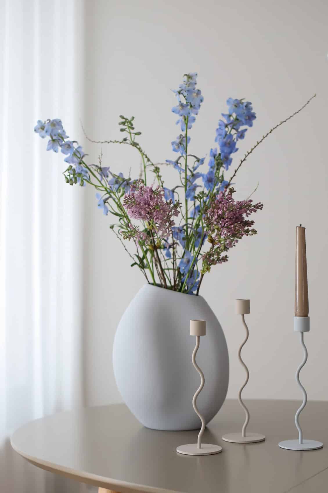 Lee-Vase-18cm-Pale-Blue