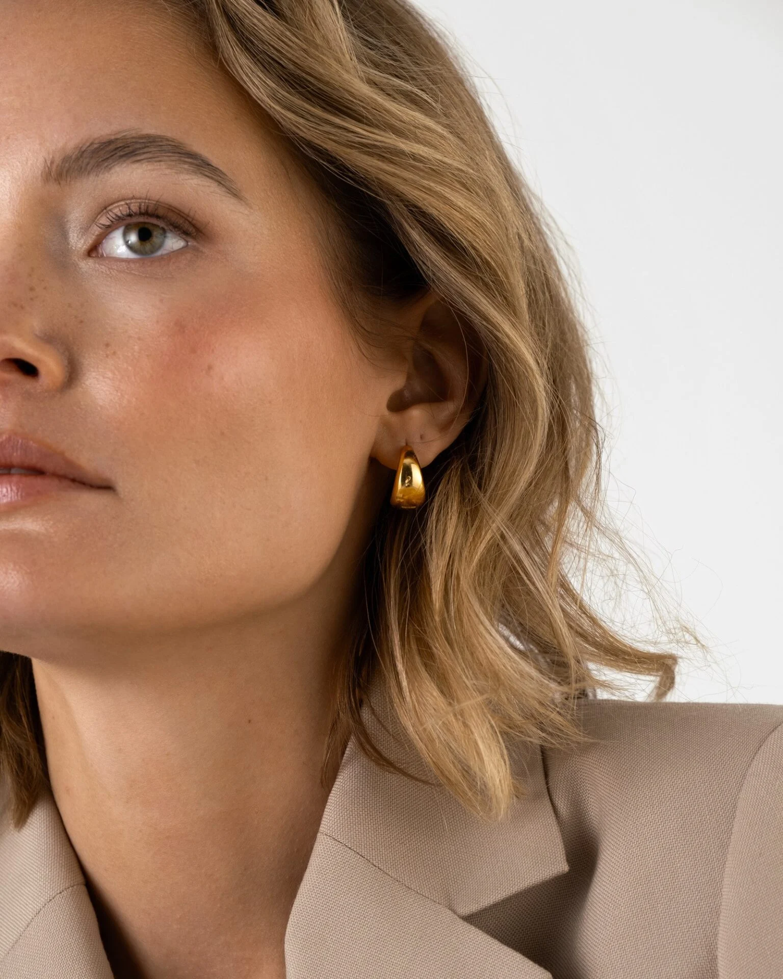 BOLD LARGE DSCF2322-Edit - large (1094966)-min - original (1246952)