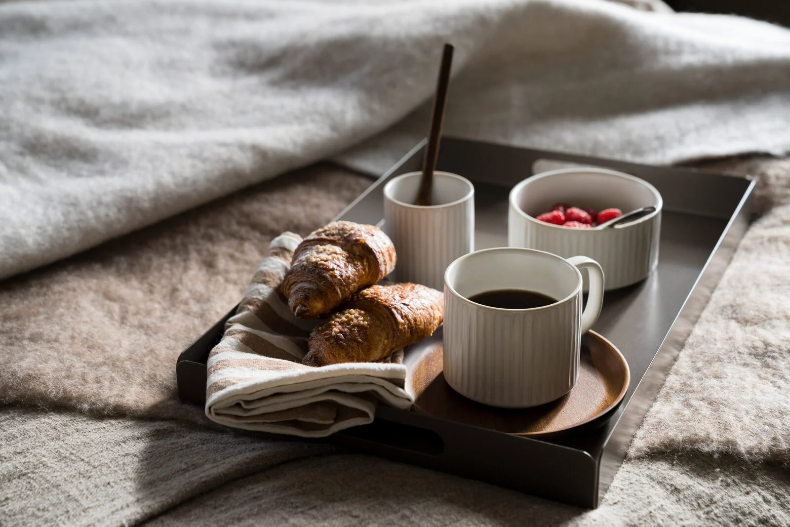 Bricka i metall 28,5x18x4 mullvad