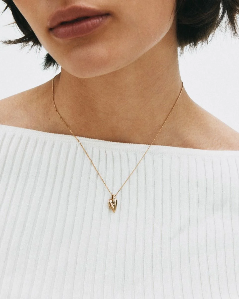 amore necklace gold