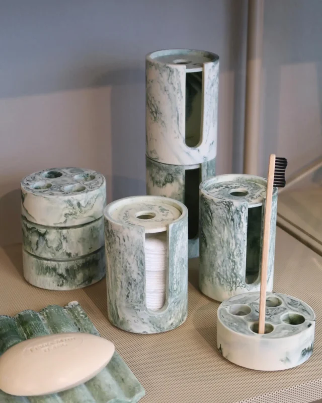 Snygga detaljer till badrummet🫧Från Ferm Living
Klicka på bilden för en direktlänk till produkterna på våran hemsida.